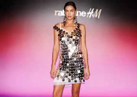 Image secondaire 1 - Ann Sofie Johansson (H&M) et Julien-Dossena (Rabanne) ;  Irina Shayk et Ashley Graham lors de la soirée de présentation de la nouvelle collection
