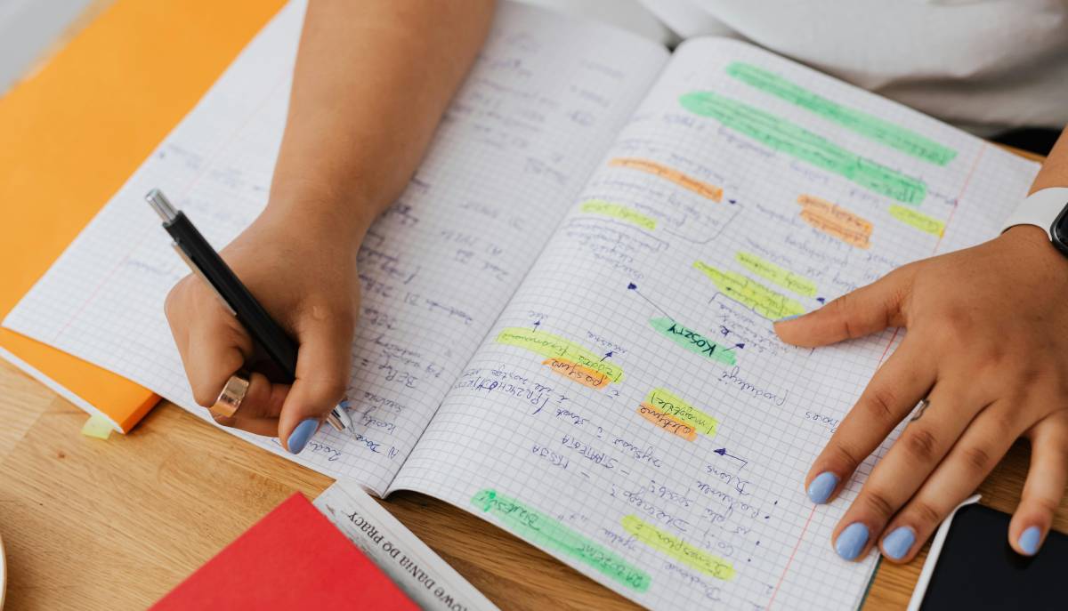 L'écriture manuelle est l'outil le plus puissant à étudier: l'étude