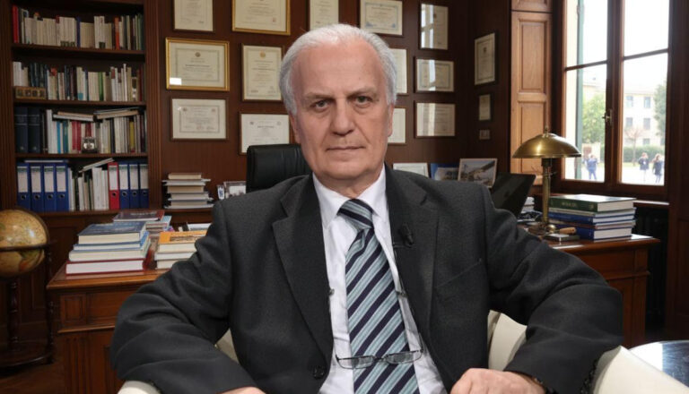 Les premières expulsions de l'hébergement scolaire occupées par les anciens gardiens sont en cours