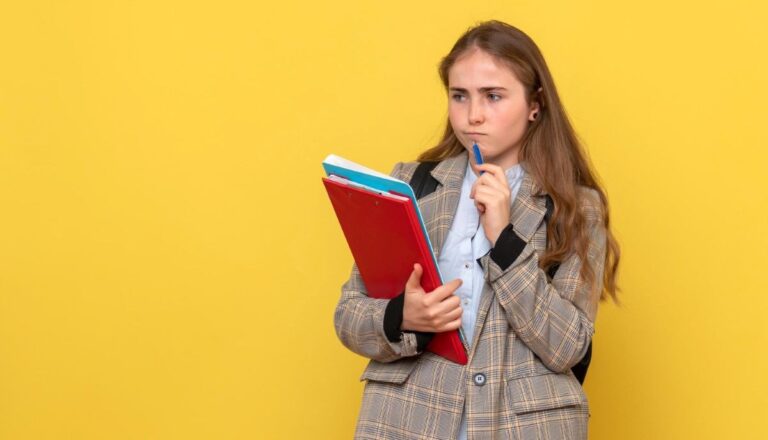 Transfert d'école après inscription : procédure et délais