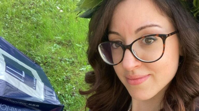 obligé de choisir entre le travail et la maternité