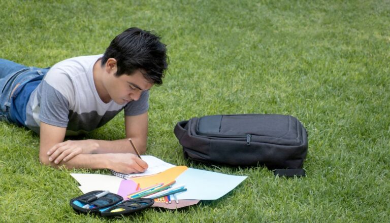 Combien de dettes pouvez-vous contracter au lycée ? Limites et règles