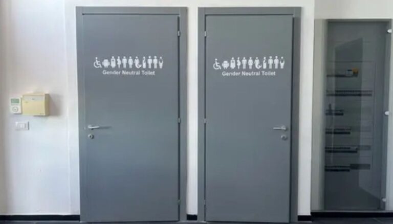 Salles de bains non sexistes dans une école : une polémique éclate