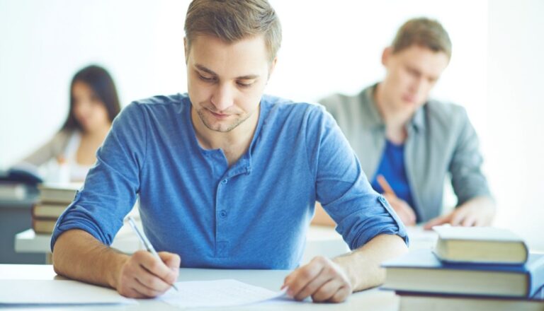Maturité 2026, trop de 5 en mathématiques : les familles demandent les documents