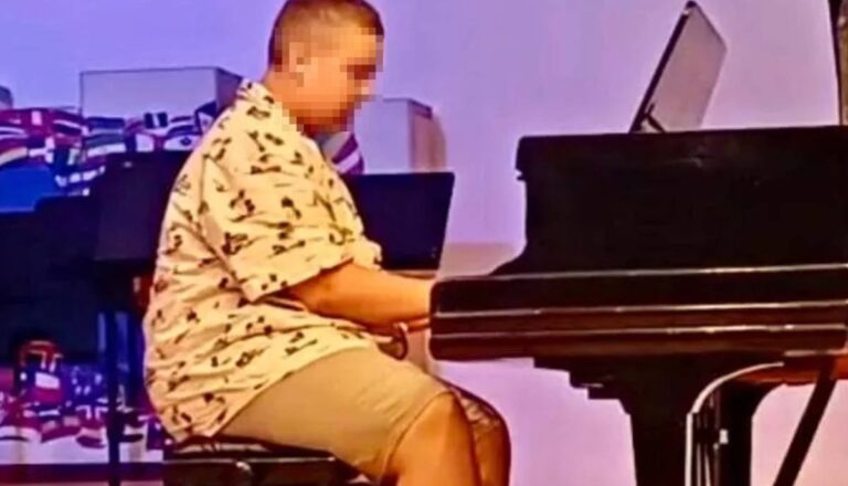 Kevin, 13 ans, a un pitch parfait comme Mozart