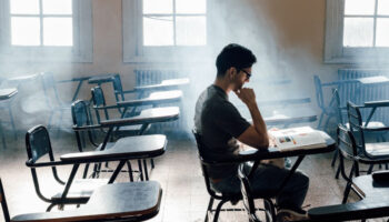 La vie sociale disparaît-elle après l'obtention du diplôme ? Le débat