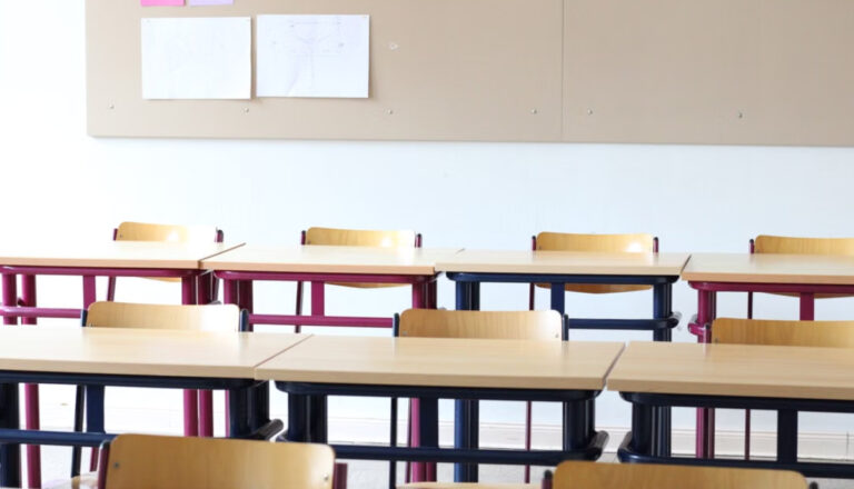 Des étudiants payés pour aller à l’école : le cas de Détroit