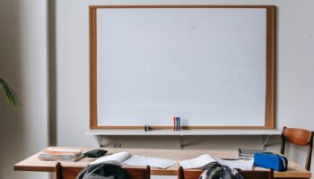 Ginostra, l'école rouvre après 20 ans : Aysha est la seule élève