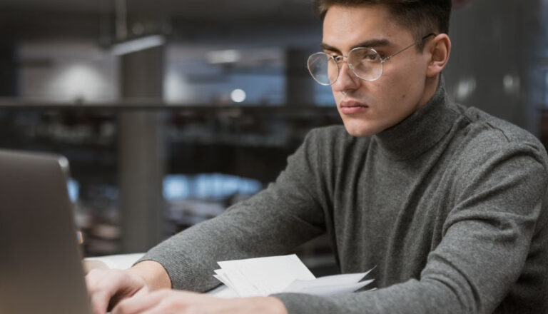 Registre électronique, l'étudiant peut retarder la notification des notes