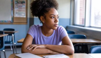 Éducation sexuelle, Valditara nie le retour en arrière : elle reste dans les programmes