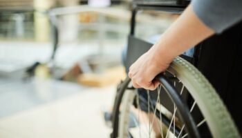 Écoles et handicaps : les barrières architecturales entravent le droit aux études