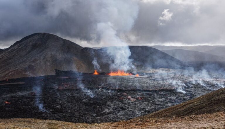 Éruption de l'Etna, vols suspendus à Catane : écoles ouvertes ou fermées ?