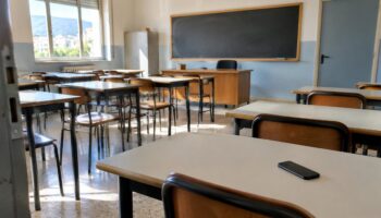 Un jeune de 14 ans s'est arrêté avant de poignarder son professeur d'italien