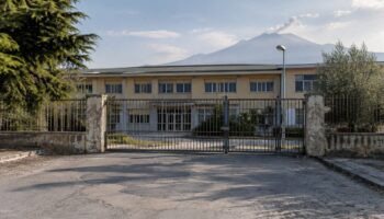 Aéroport de Catane fermé à cause des cendres de l'Etna : les écoles resteront-elles ouvertes ?