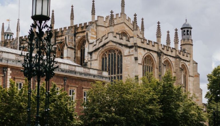 Prince George à Eton, premier jour et cours dans l'école la plus exclusive