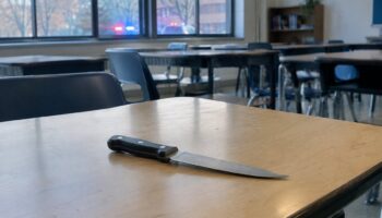 Poignardage à l'école : un jeune de 14 ans poignarde un camarade à Ferrare