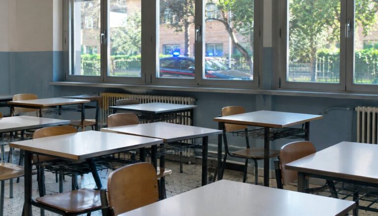 Un jeune de 13 ans tente de se suicider dans une école de Trévise : enquête sur harcèlement