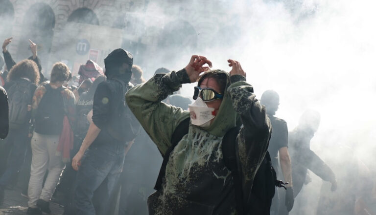 Manifestations en France : le gouvernement veut faire payer aux parents les dommages causés aux mineurs